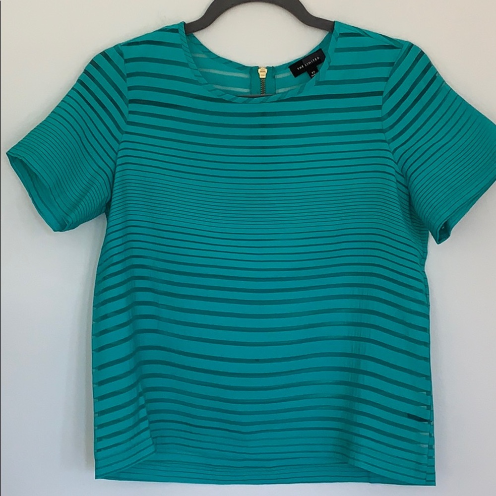 The limited Top. Teal. Size XS